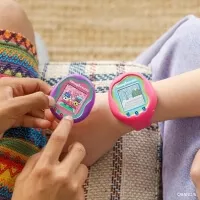 Tamagotchi Uni are interconnectible