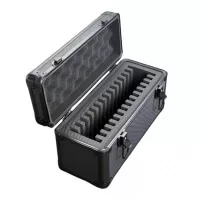 Case for transporting and storing 15 graded cards